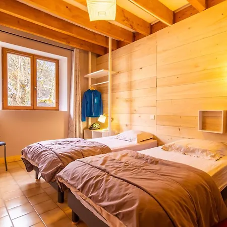Holiday home Les Marmottes Pour 12 Avec Bain Nordique Privatif