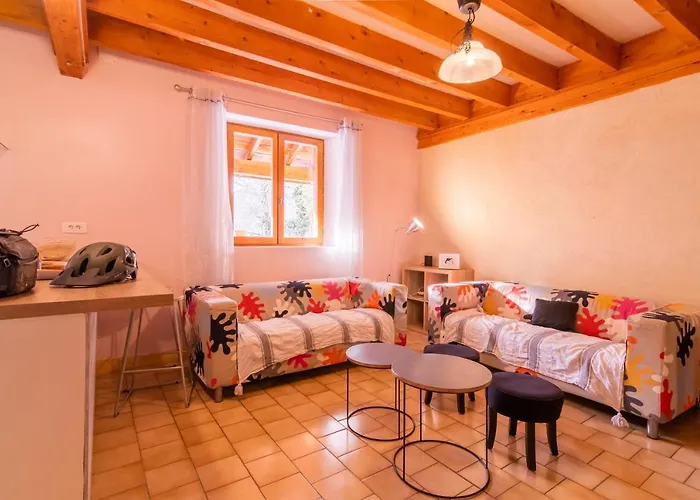 Les Marmottes Pour 12 Avec Bain Nordique Privatif Camous